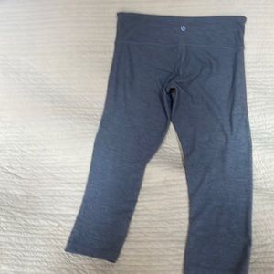 Lululemon crop gray size 8 align